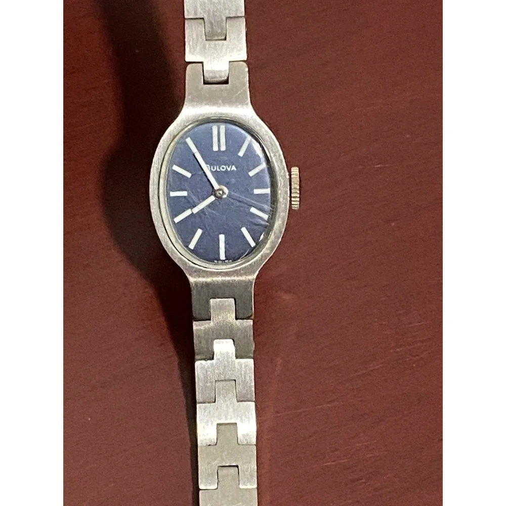 Vintage 1973 Swiss Bulova Ladies Watch 10K Rolled Gold Plated 17 Jewels 6